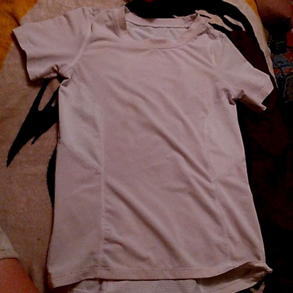 White tee